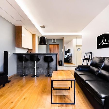 Bakalarska Modern Apartment وارسو المظهر الخارجي الصورة